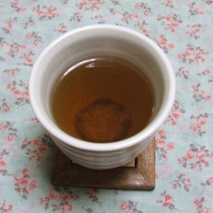 初めまして。美味しいほうじ茶頂いたんですが、普段は粉末玄米茶です。お茶で検索してたらここに辿り着きました。おかげ様で、美味しいお茶が飲めました。ご馳走様です